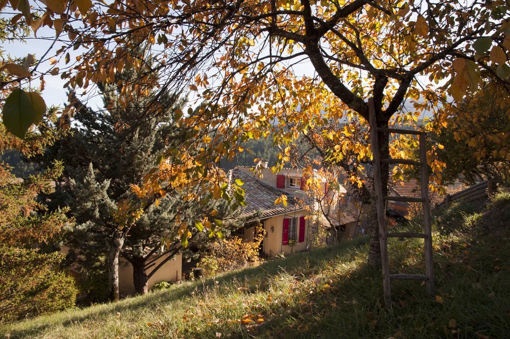 La Grange D'Agnes Bed & Breakfast Montmaur-en-Diois Exterior photo